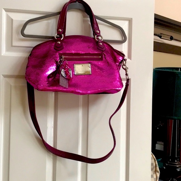 💕💕❤️❤️❤️❤️COPY - Coach “poppy” sequin fuchsia bag. Used once. - Picture 3 of 5